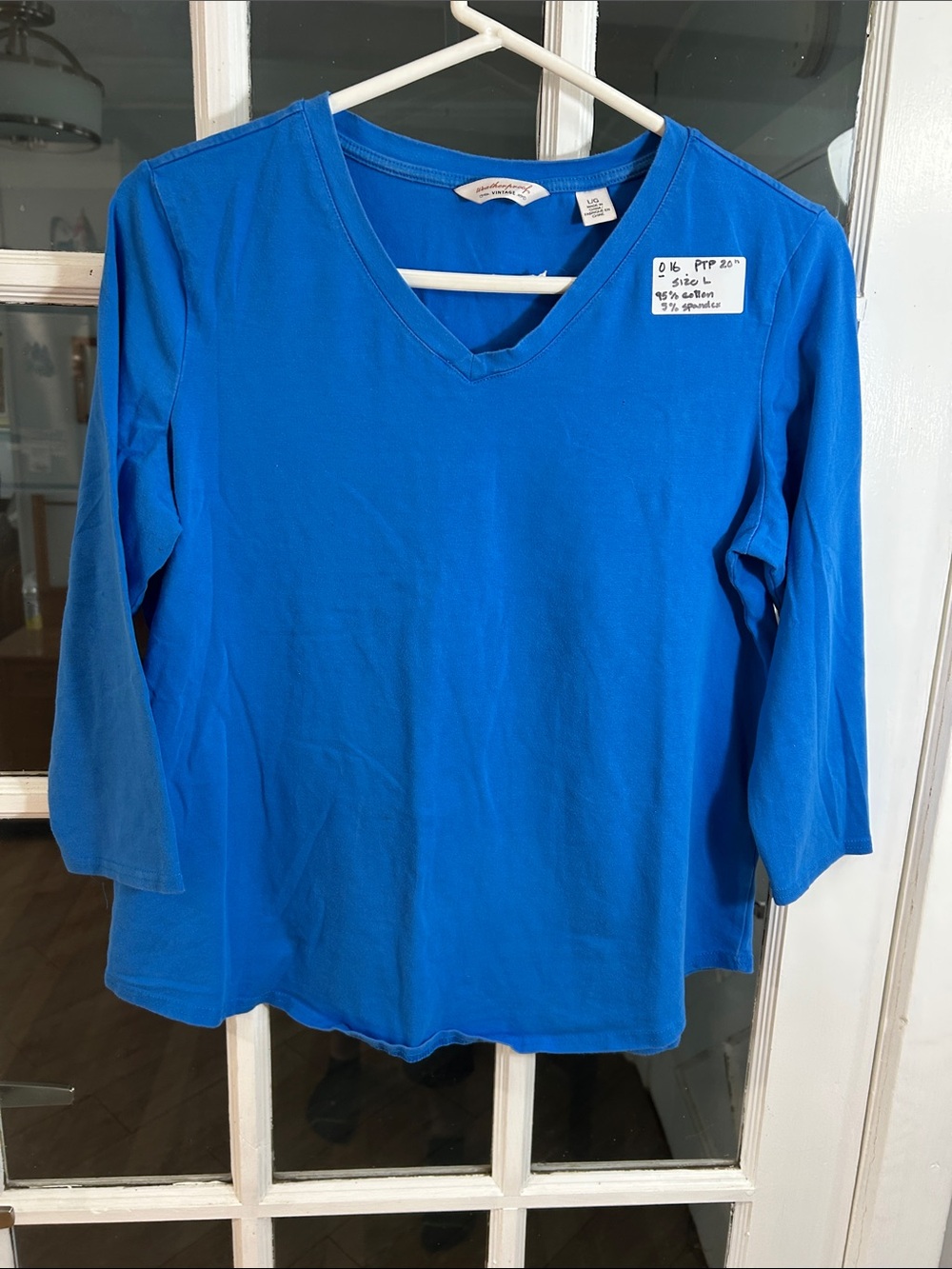 O16. Bright Blue V-Neck Long Sleeve Top